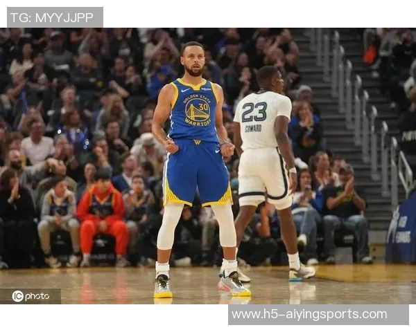 勇士灰熊半场战况巴特勒季后赛状态回暖库里高效表现助力球队